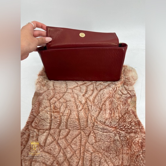 CHANEL Very Rare Chanel clutch with Shearling flap - Picture 9 of 12